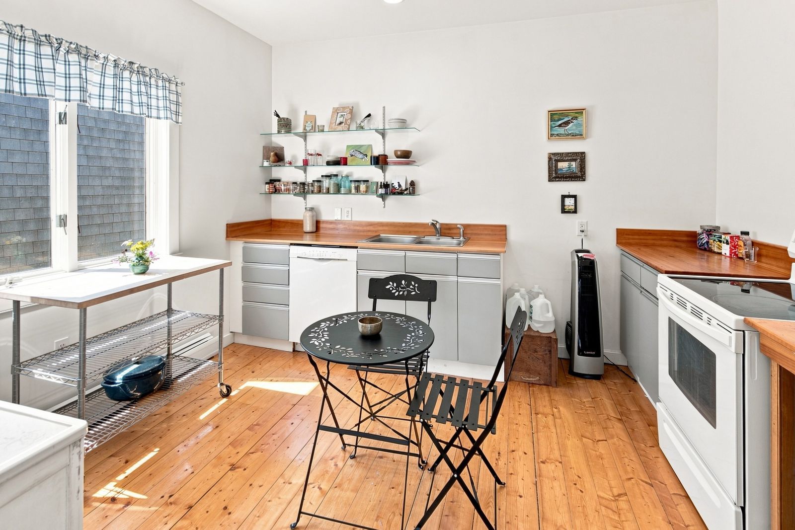 Photo 30 of REAL ESTATE AND BUSINESS FOR SALE