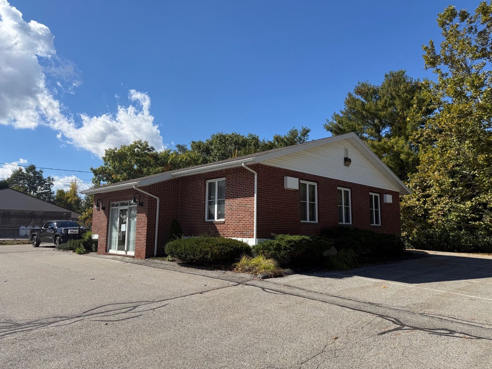 Photo 3 of For Sale: Office Building