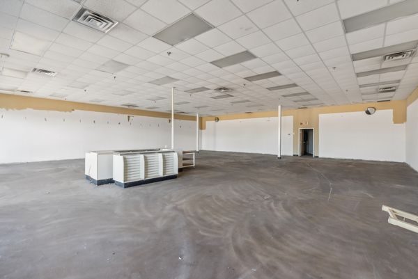 For lease at 360 US-1