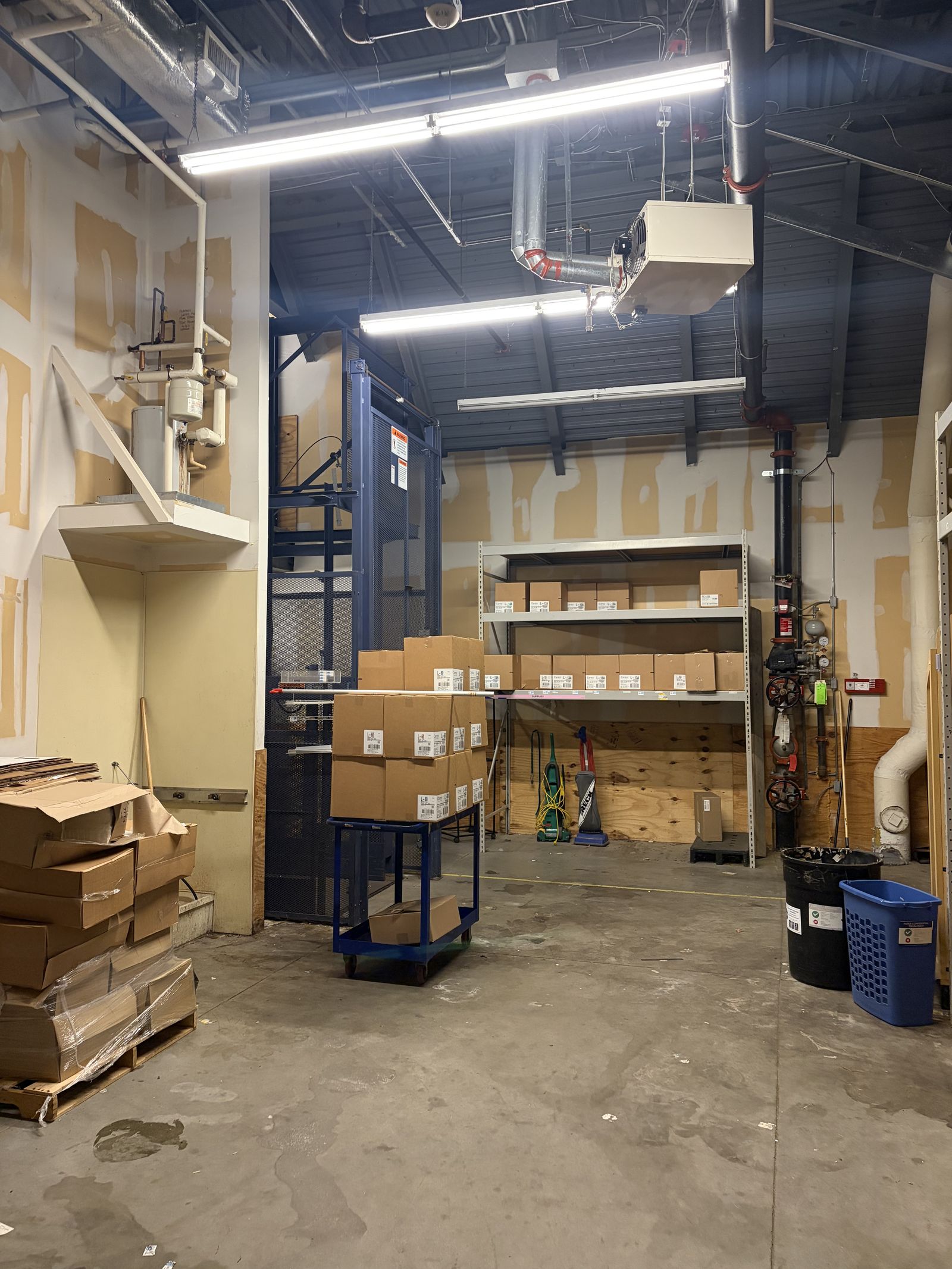 Photo 14 of Former Rite-Aid For Lease
