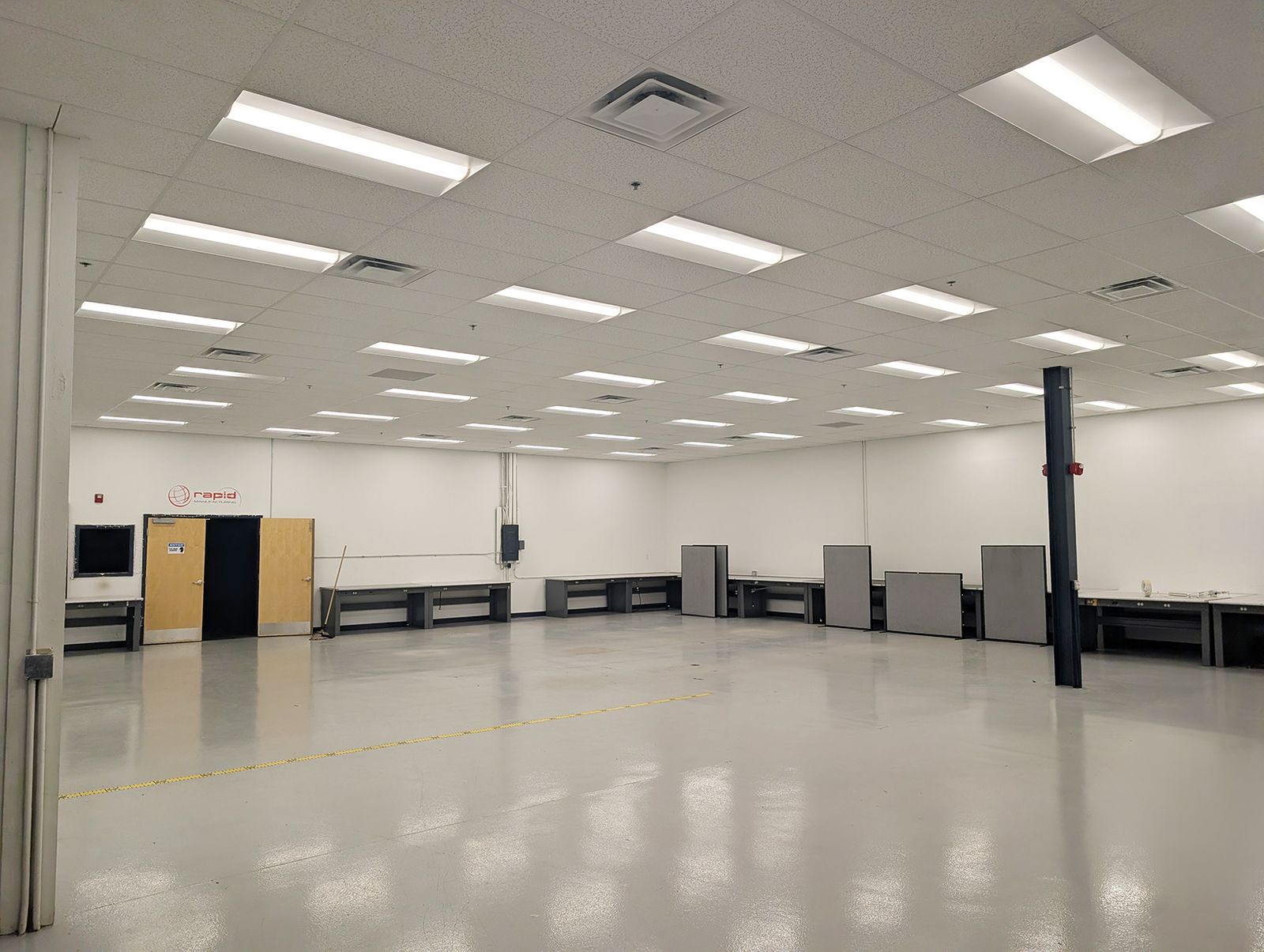 Photo 4 of For Lease - Industrial/Flex