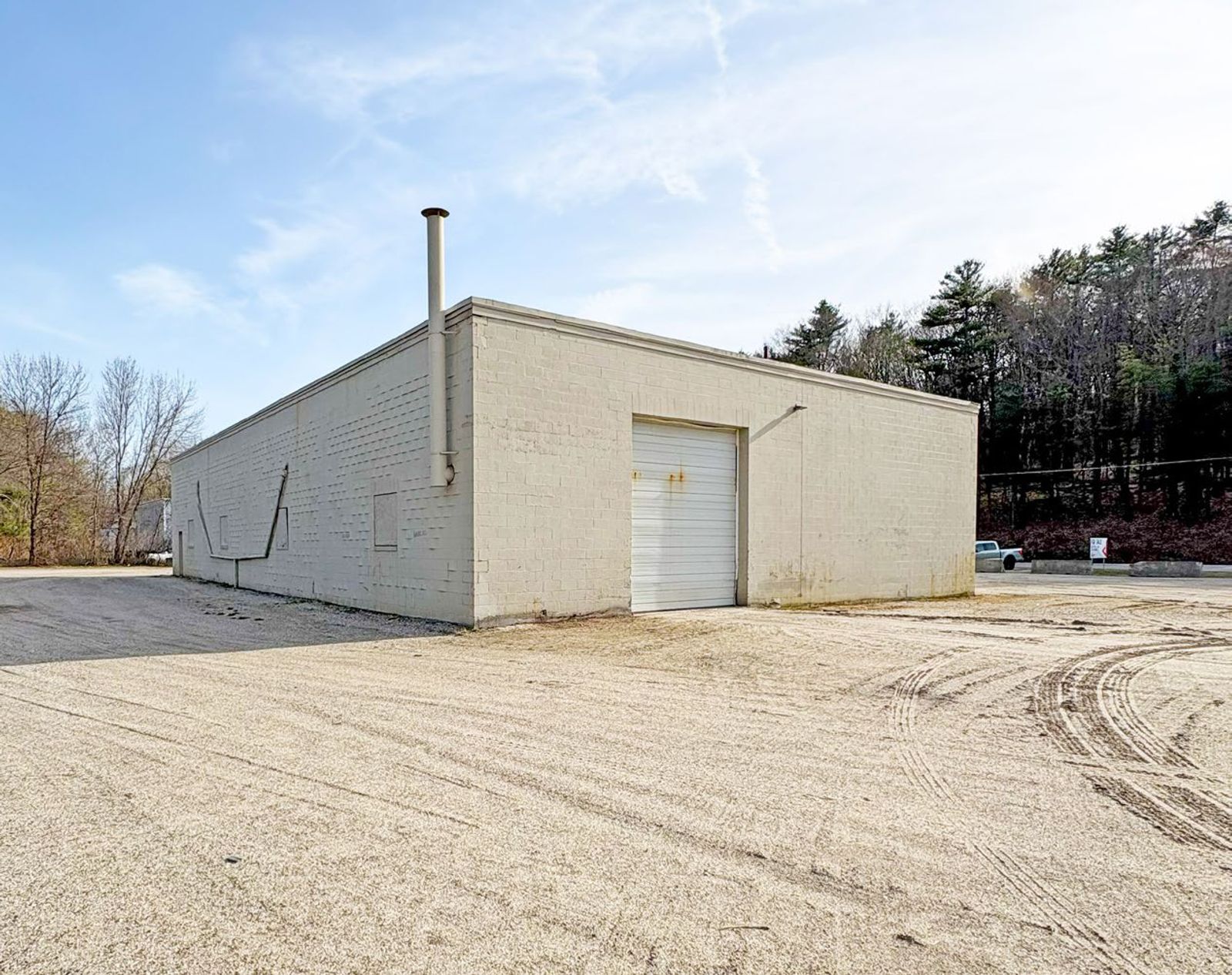 Photo 4 of 6,120 SF Industrial Building