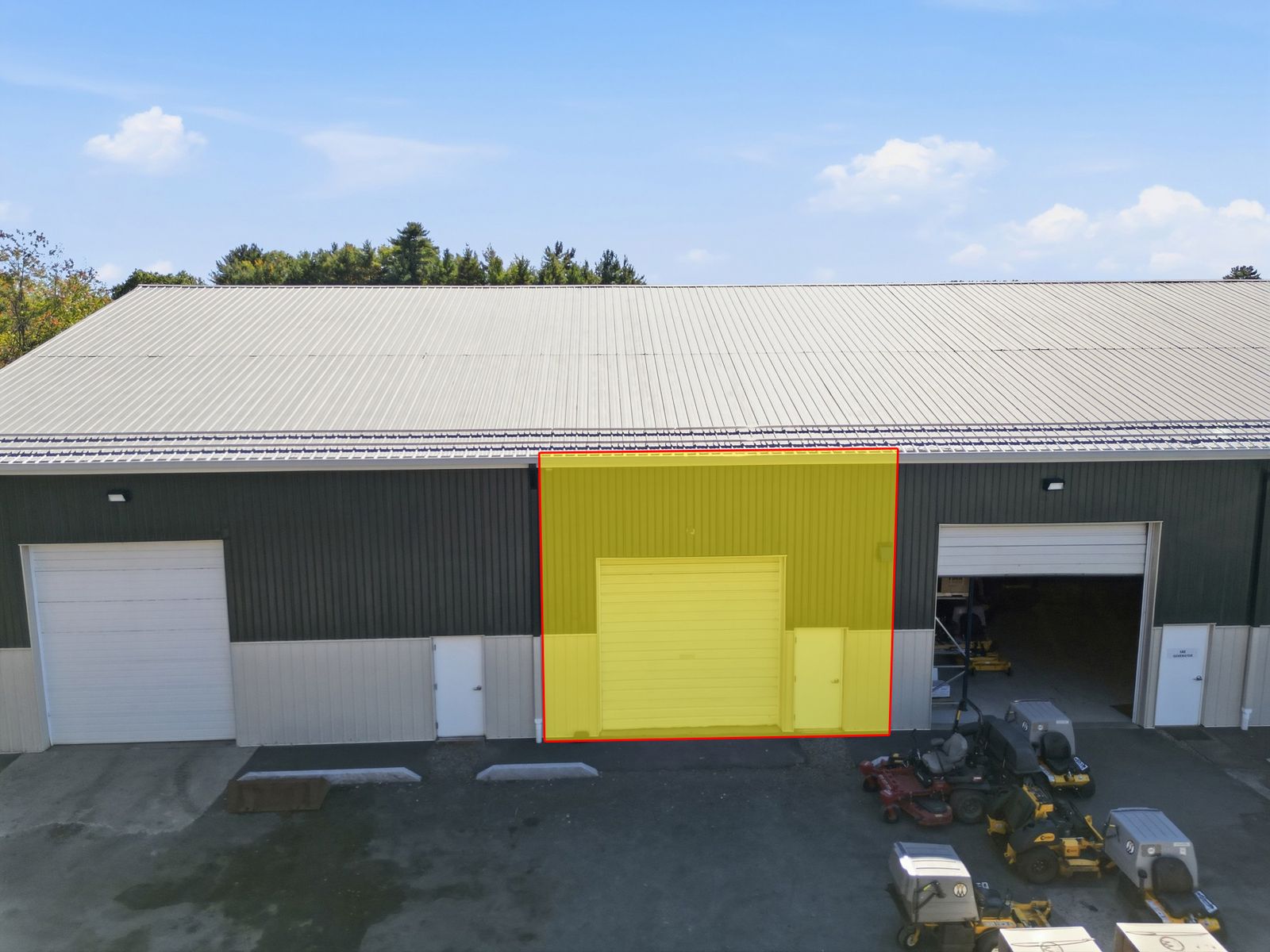 Photo 2 of 1,800sf Industrial/ Contractor Space for Lease in Rowley, MA