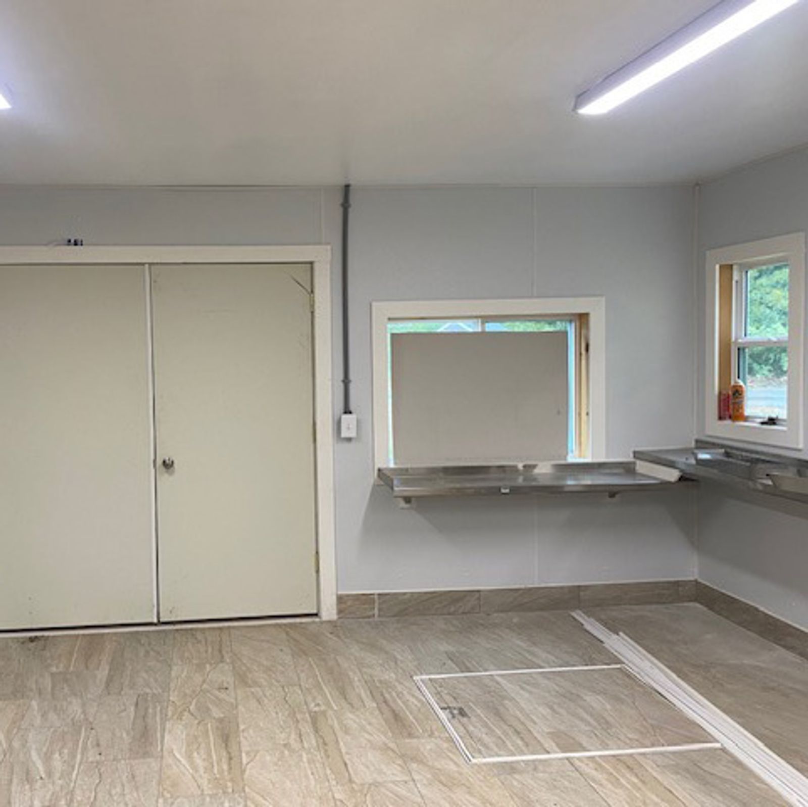 Photo 8 of Retail Building For Sale