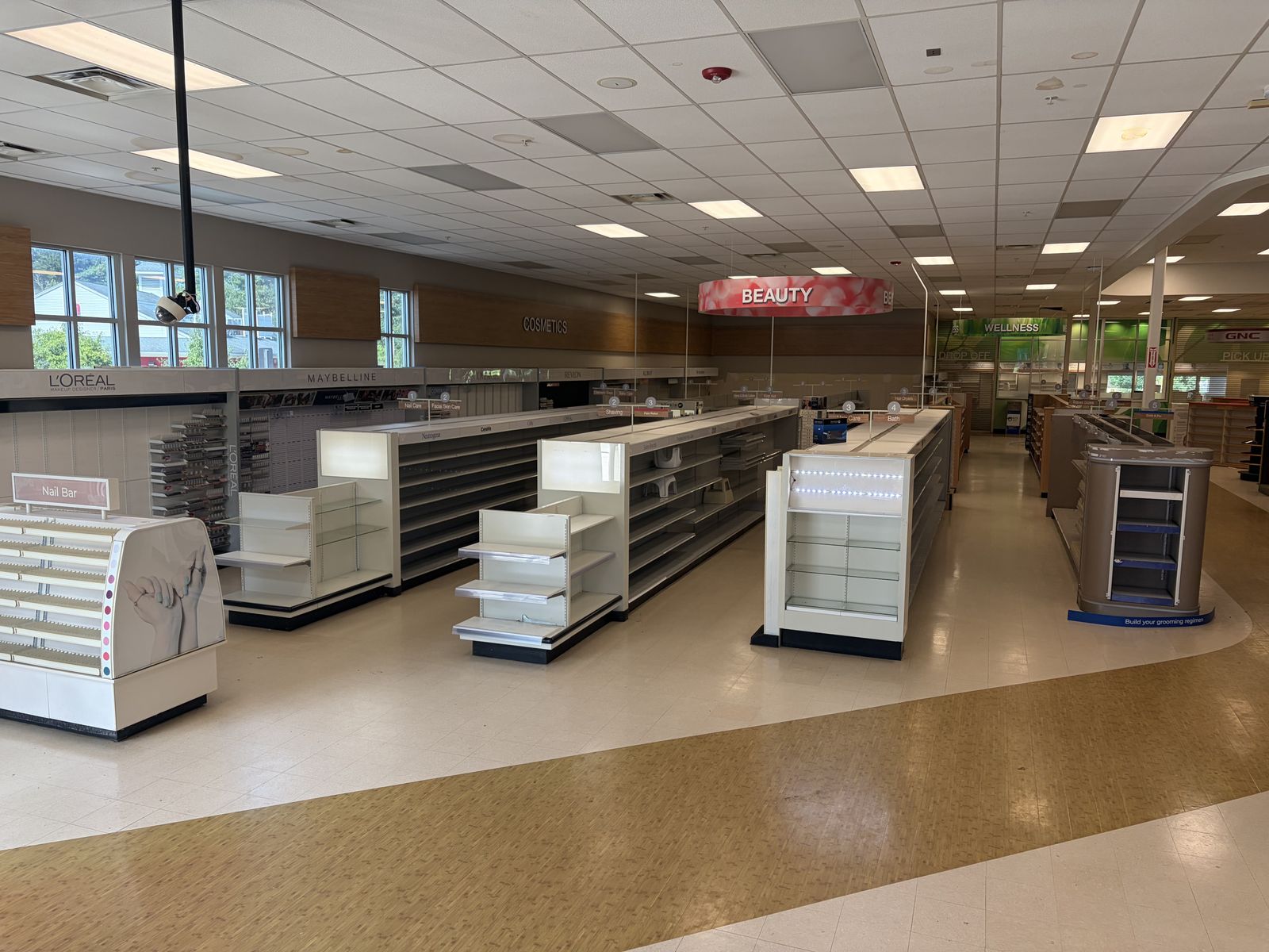 Photo 9 of Former Rite-Aid For Lease