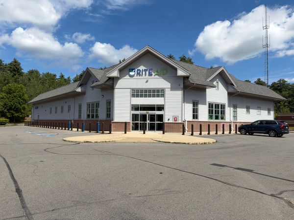 Former Rite-Aid For Lease