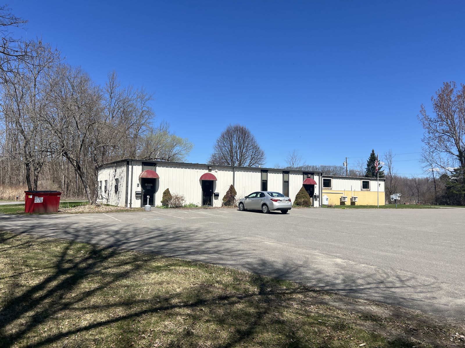 Photo 2 of 120 Drummond Ave