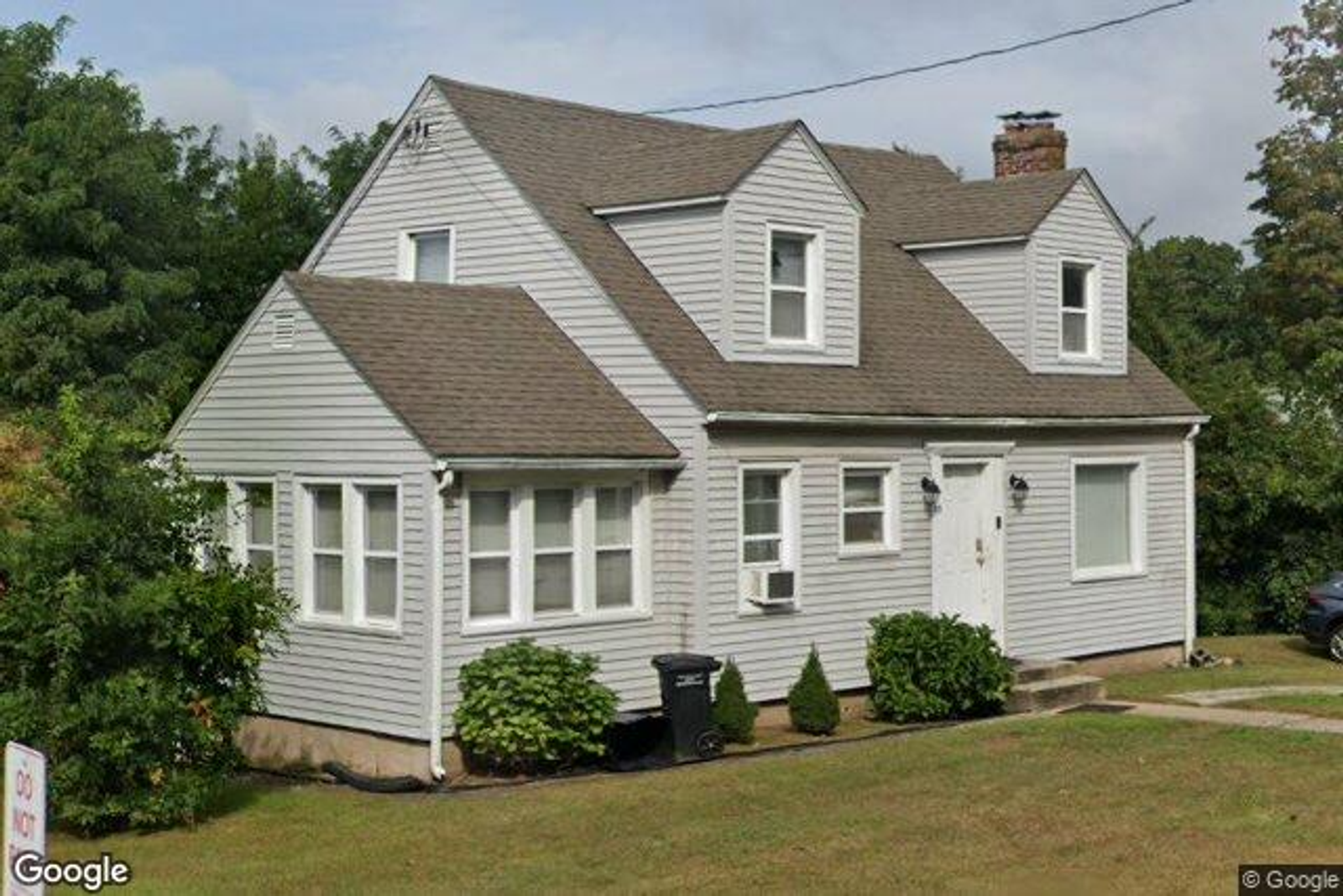 Photo 3 of 215 Shaker Rd