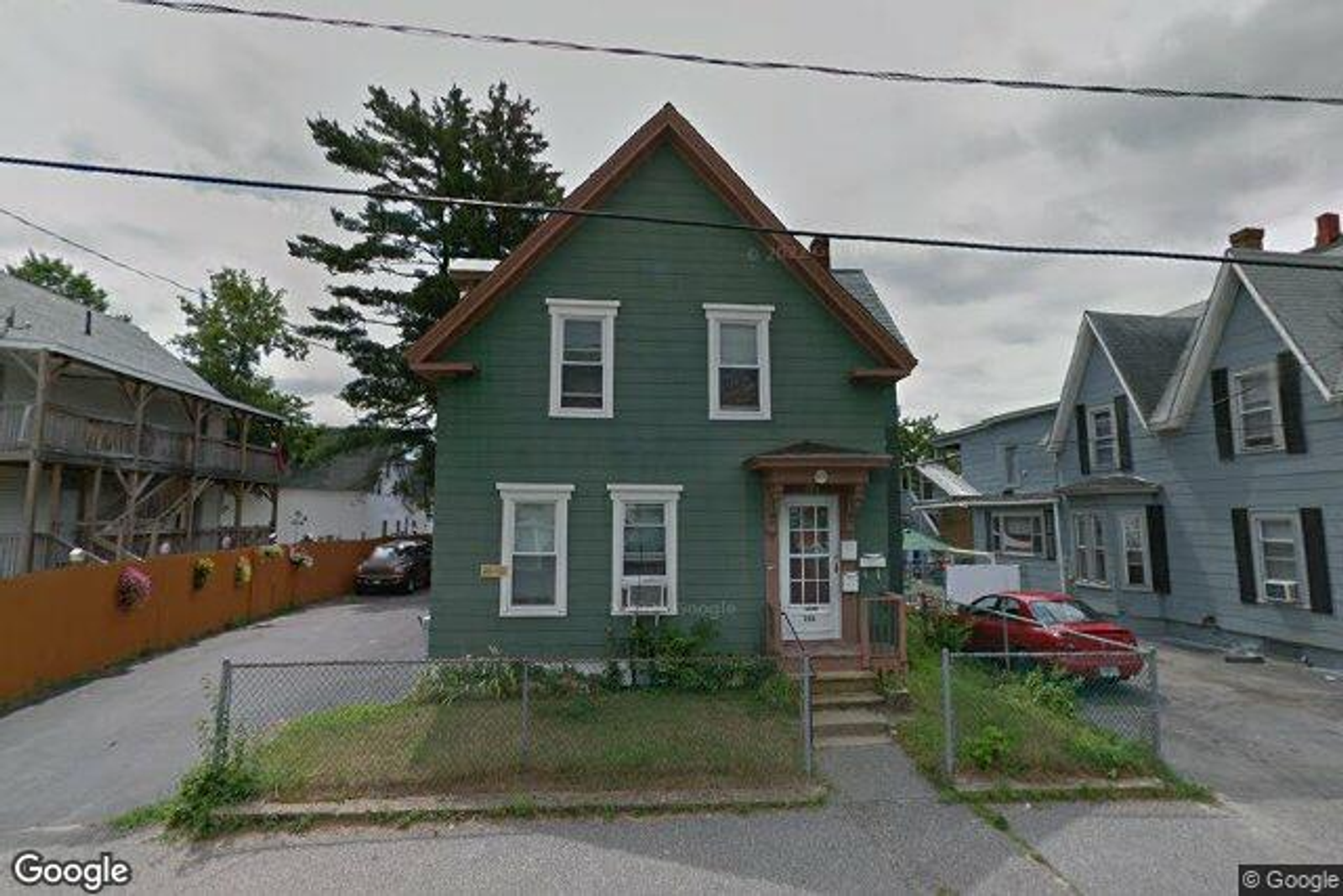 Photo 3 of 266 Douglas St
