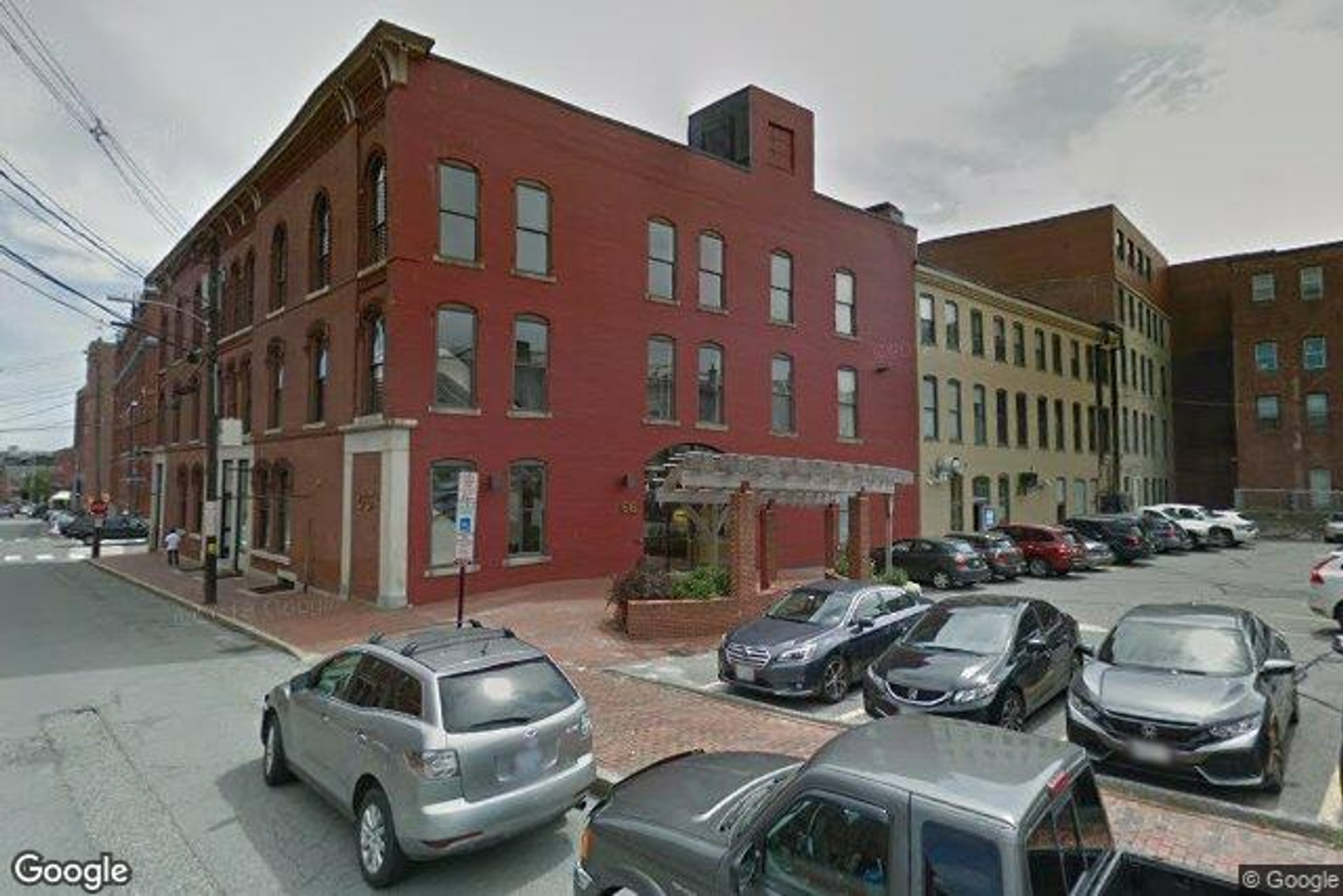 Photo 3 of 66 Pearl St 