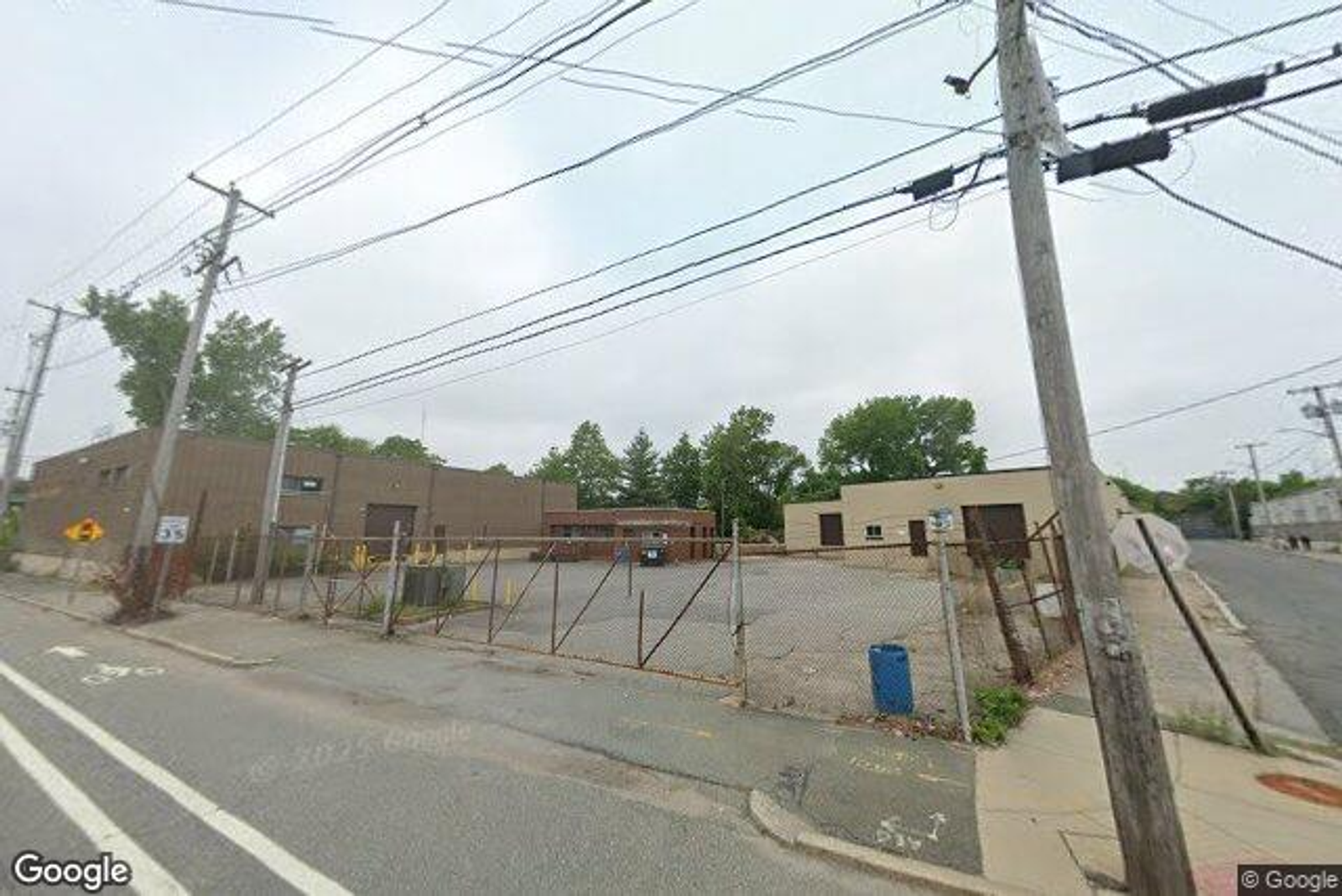 Photo 4 of 12 Lehigh St