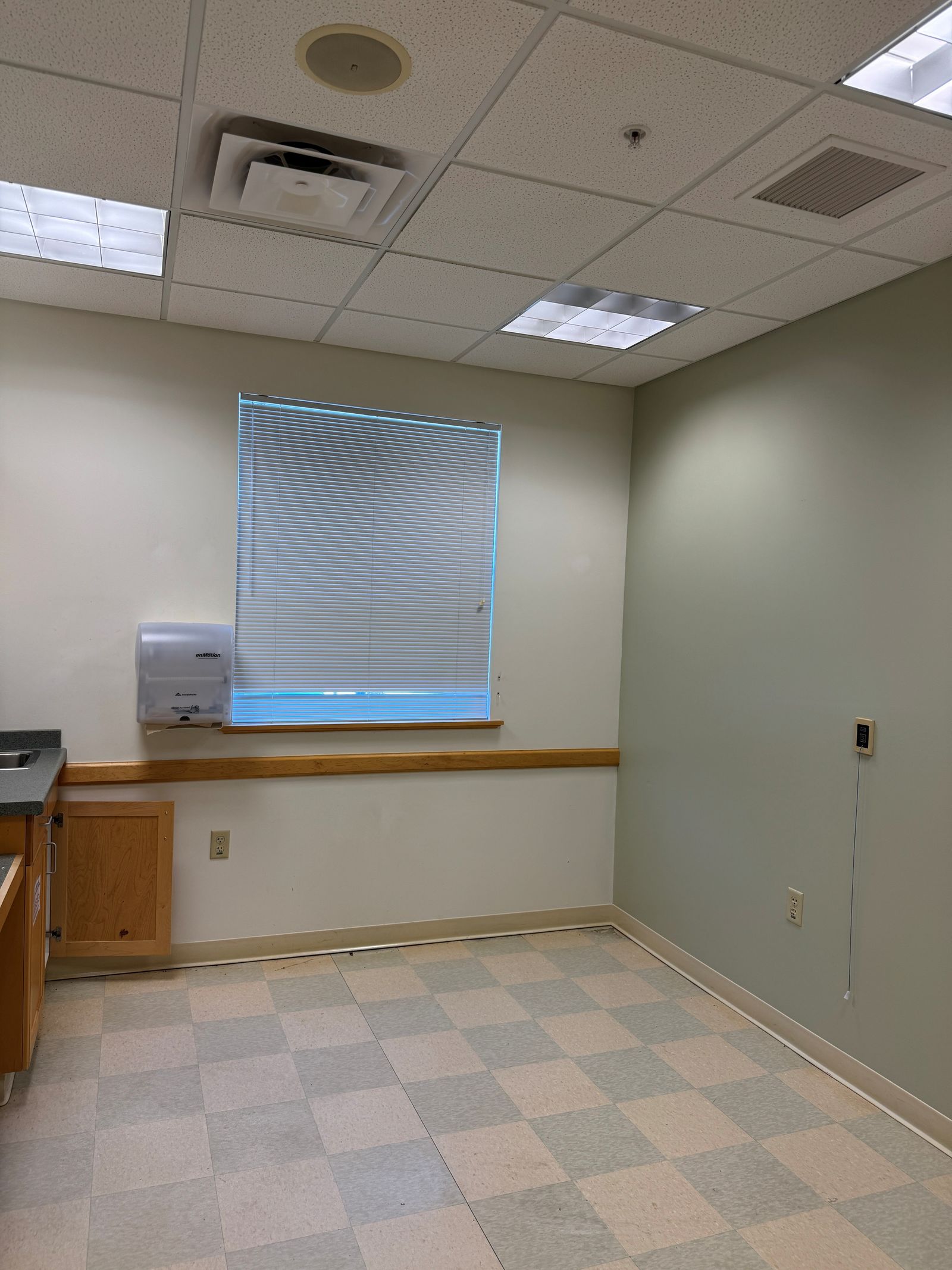Photo 10 of 4 Shape Dr