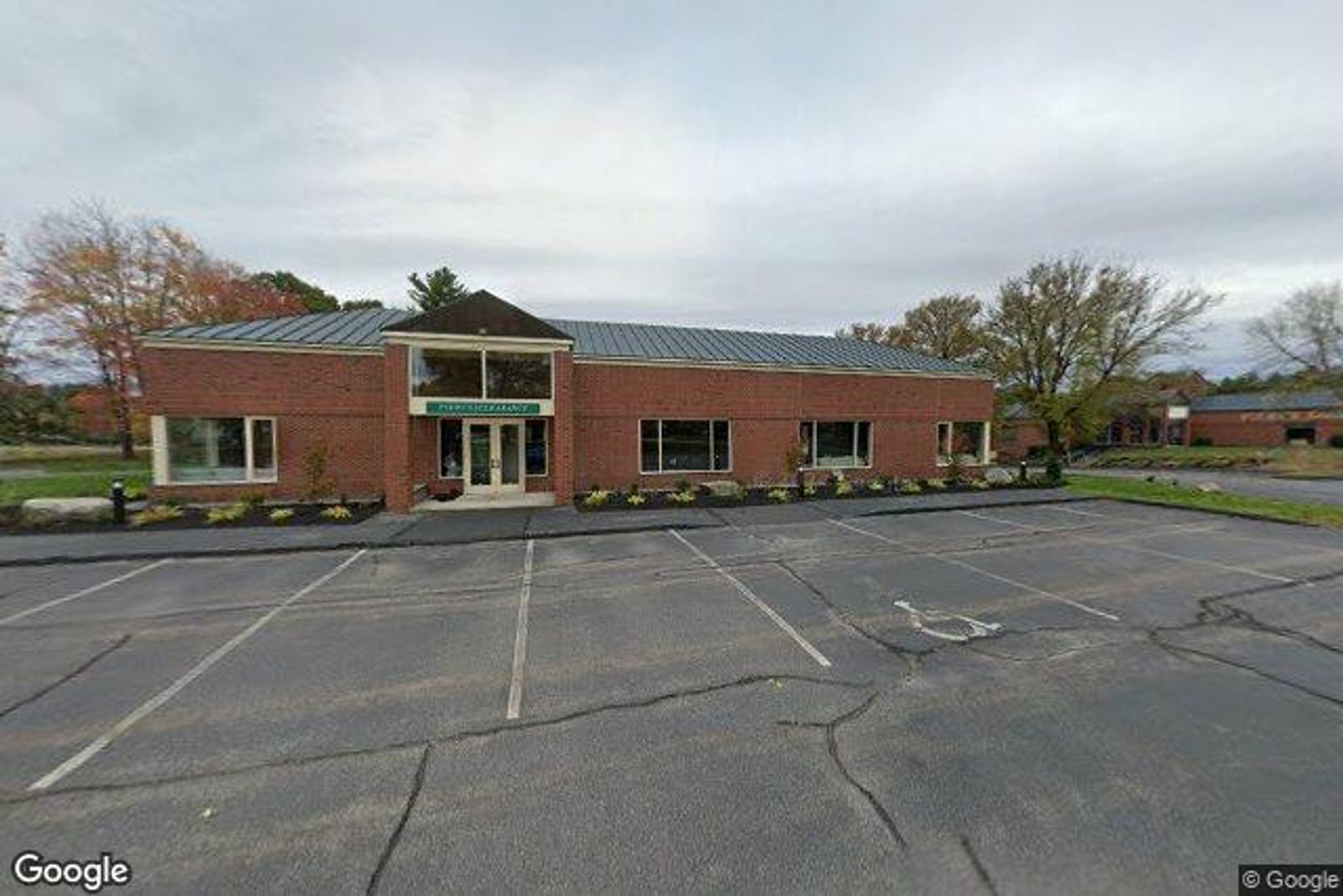 Photo 12 of 400 Roundwood Dr