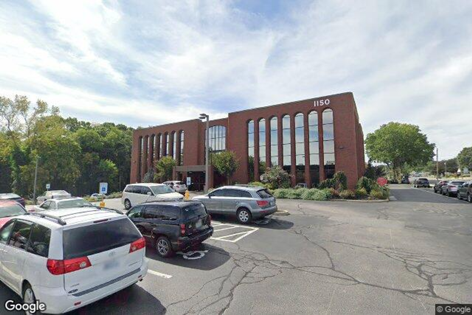 Photo 4 of 1150 Reservoir Ave - Garden City Medical Center
