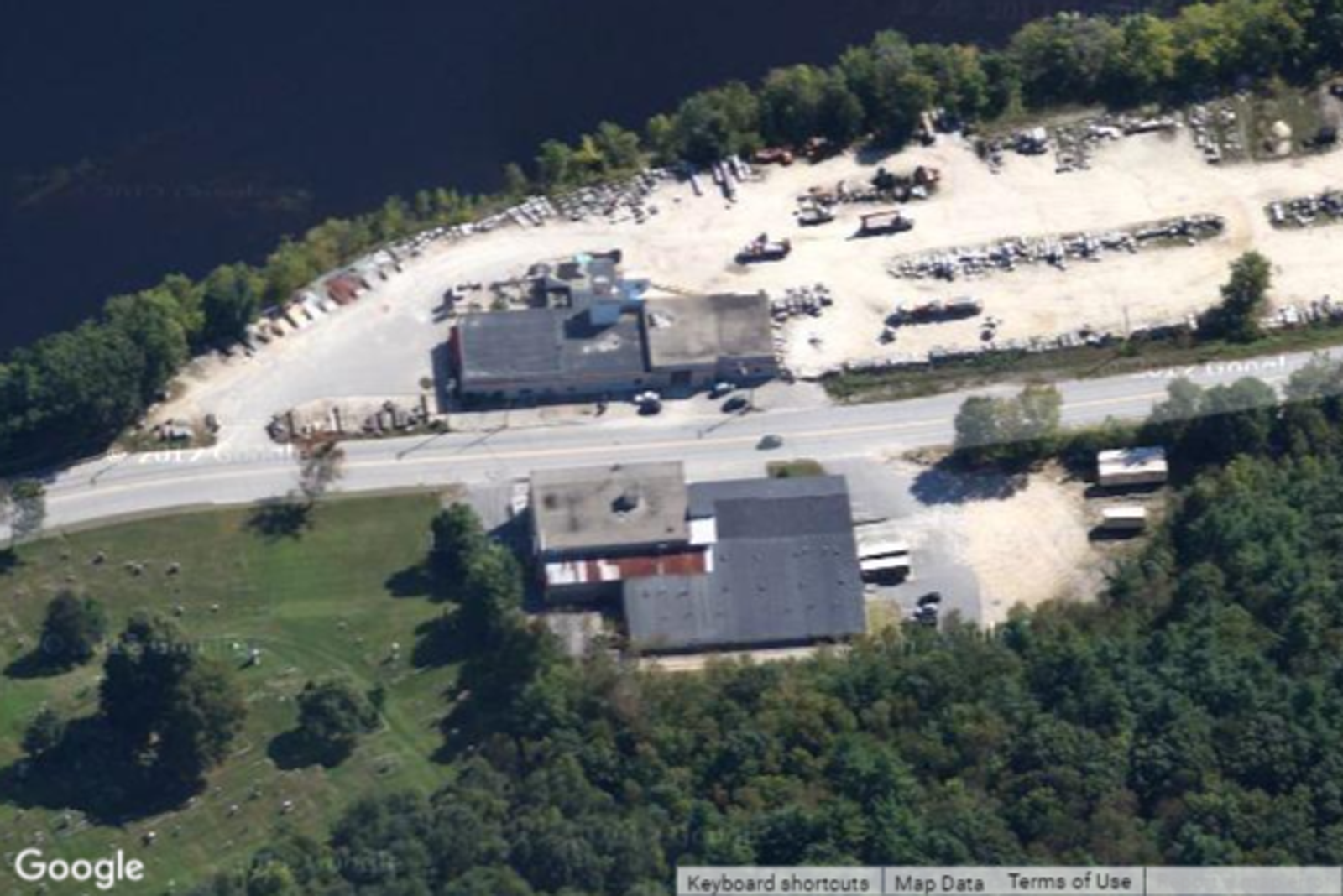 Photo 4 of 276 Riverside Dr