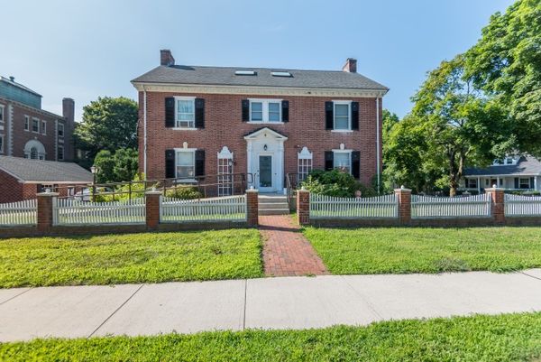 6 Windsor Street