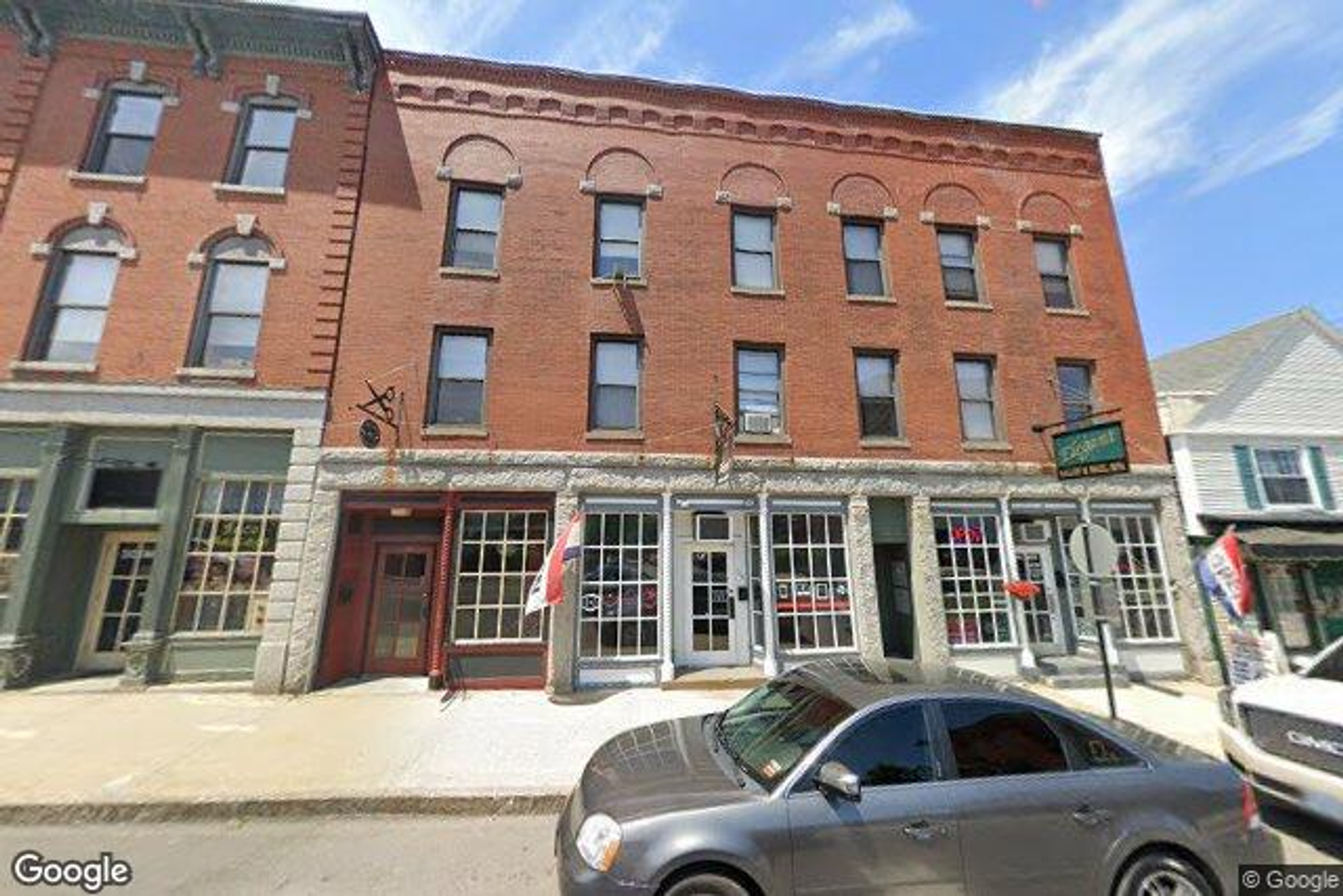 Photo 4 of 154 Main St.