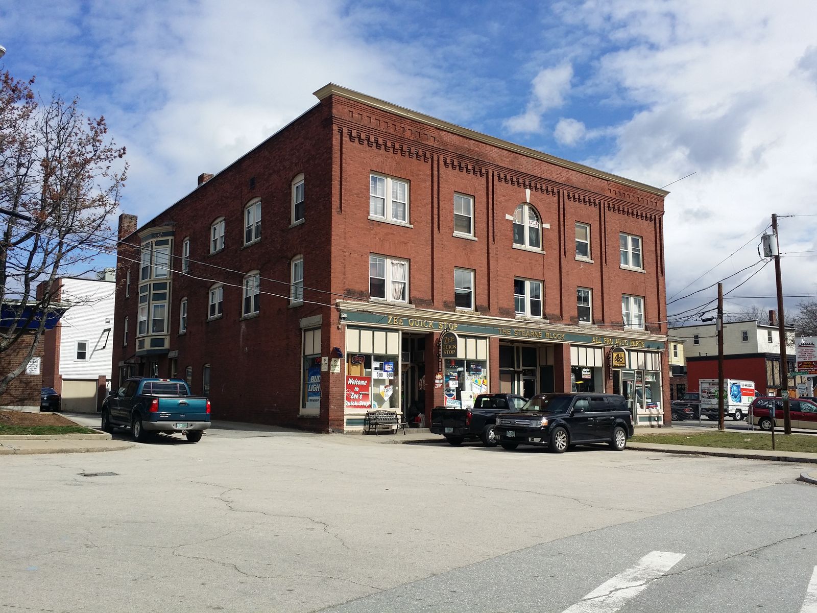 Photo 8 of 15 - 17 Railroad Sq