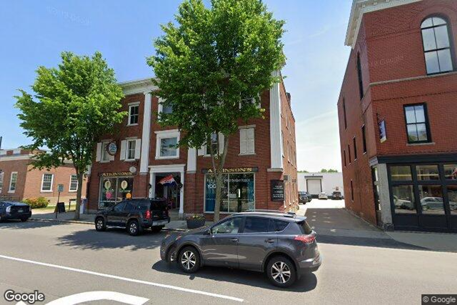 Photo 3 of 209 Main St