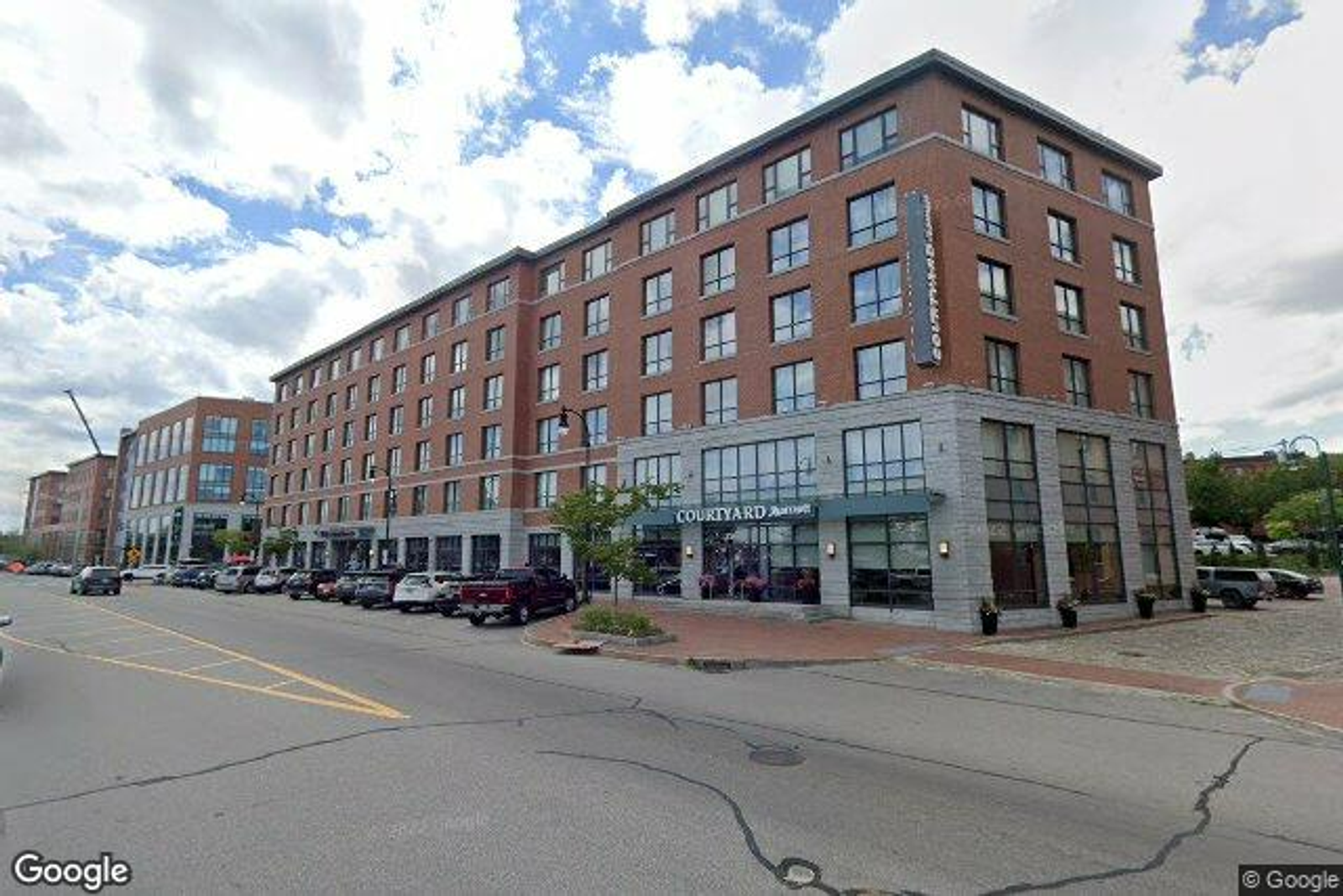 Photo 4 of 327 Commercial ST