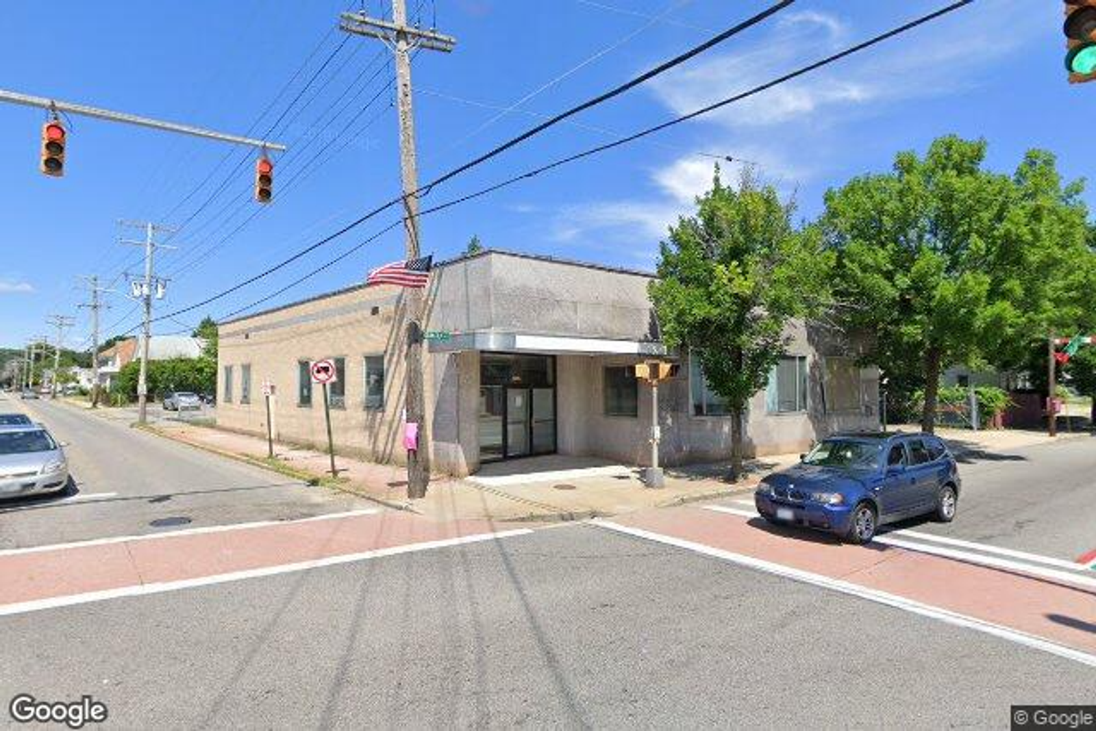 Photo 5 of 1647 Cranston St