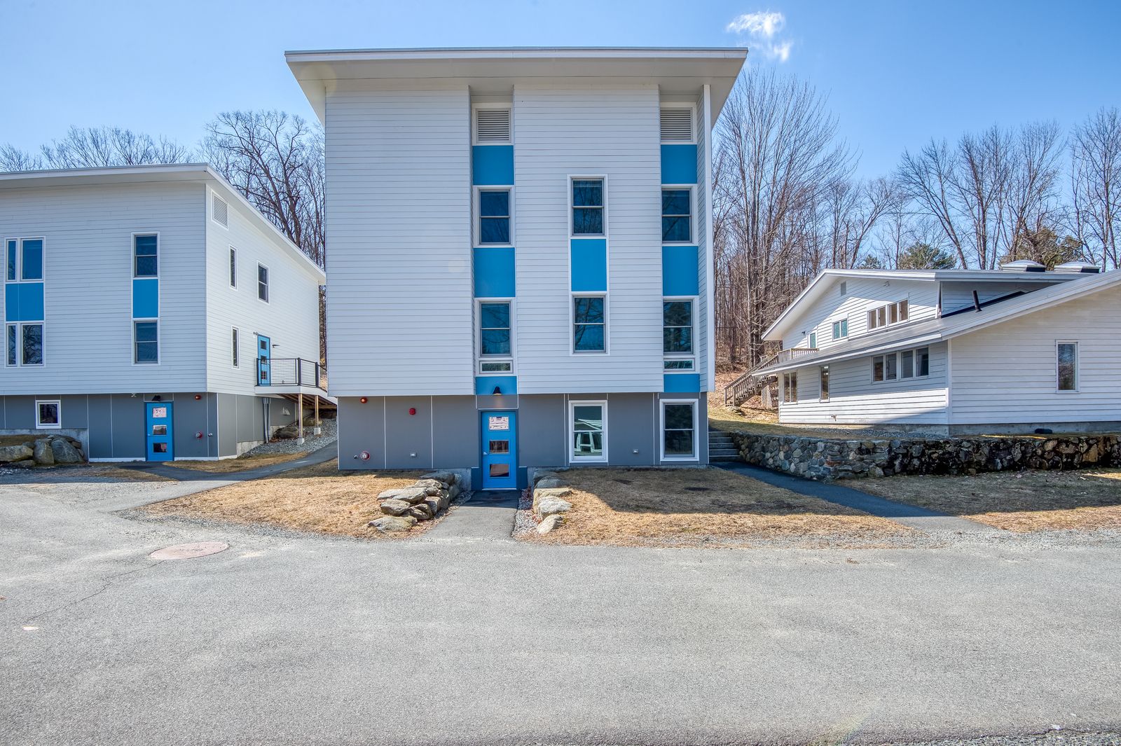 Photo 7 of 371 W Farm Rd