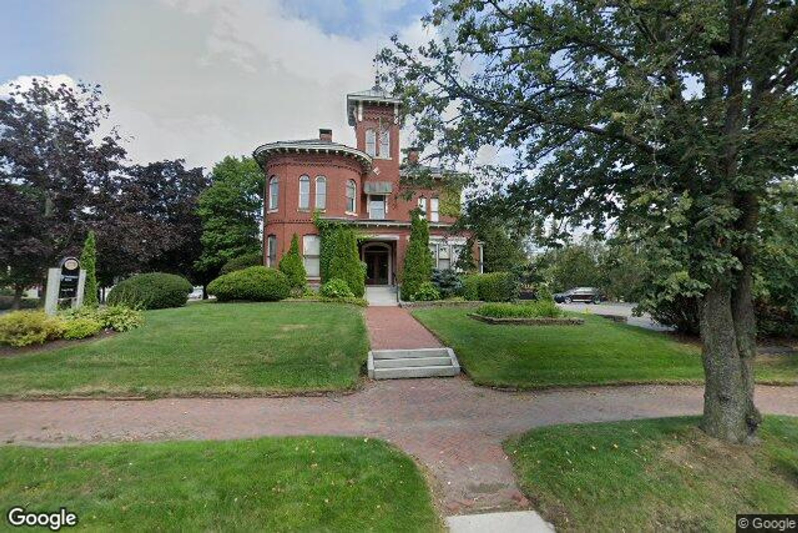 Photo 16 of 1779 Elm St.