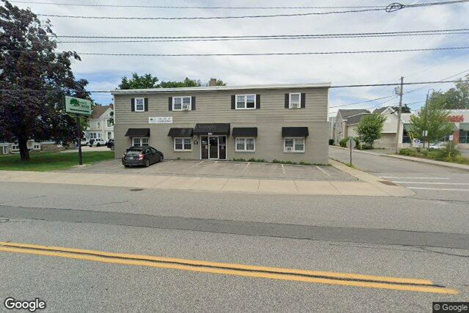 Photo 6 of 860 Main St