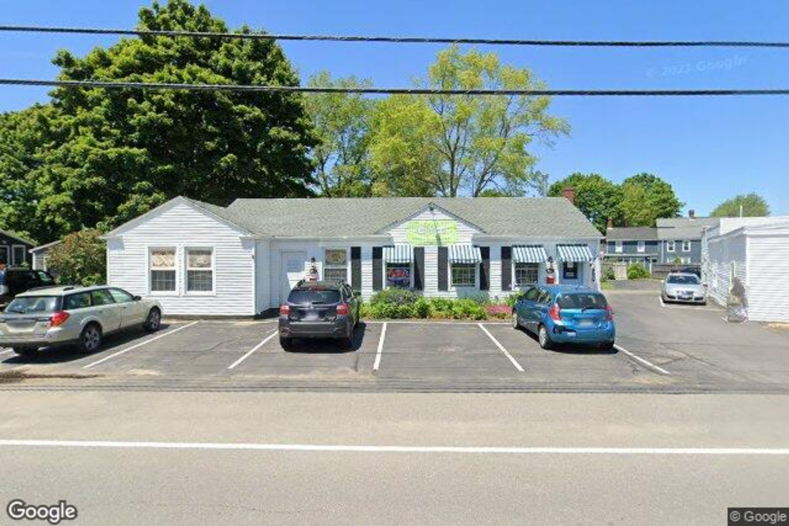 Photo 9 of 855 Sawyer Street