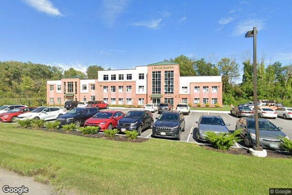 2 Manor Pkwy
