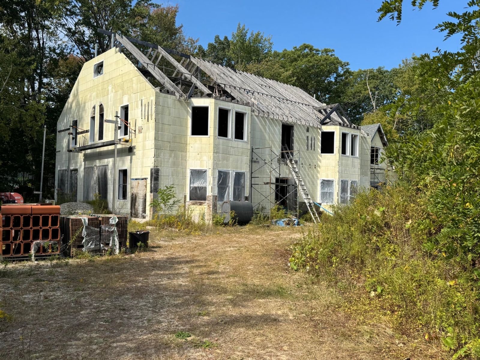 Photo 2 of 59 Leighton Rd