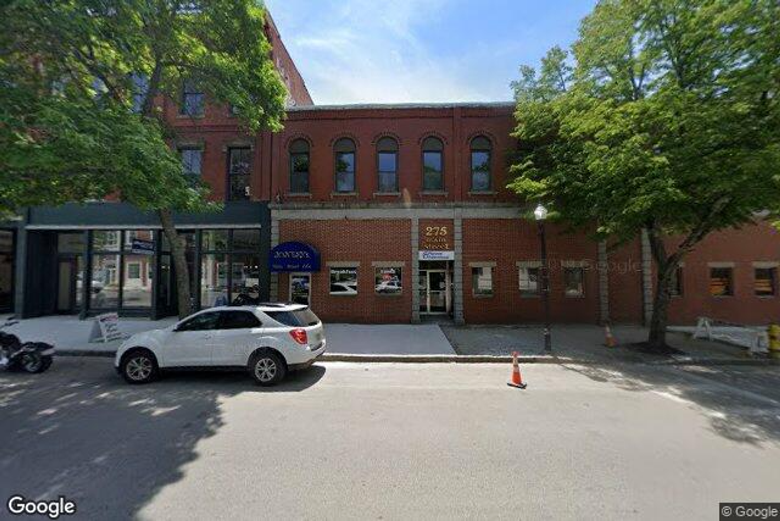 Photo 7 of 275 Main St