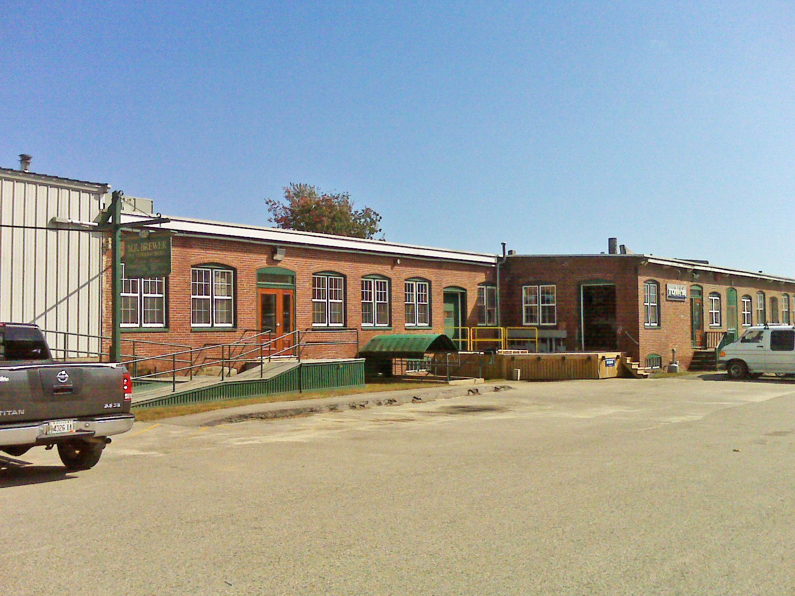 Photo 4 of 91 Bell St.