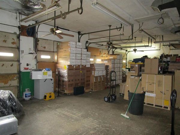 2 Buildings Office & Warehouse