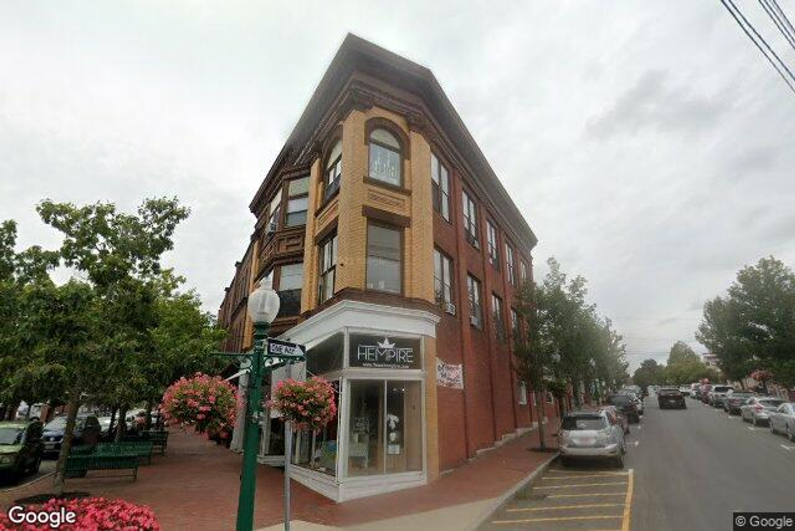 Photo 151 of 45 Main St