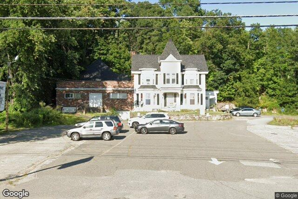 42 North Broadway (Route 28)