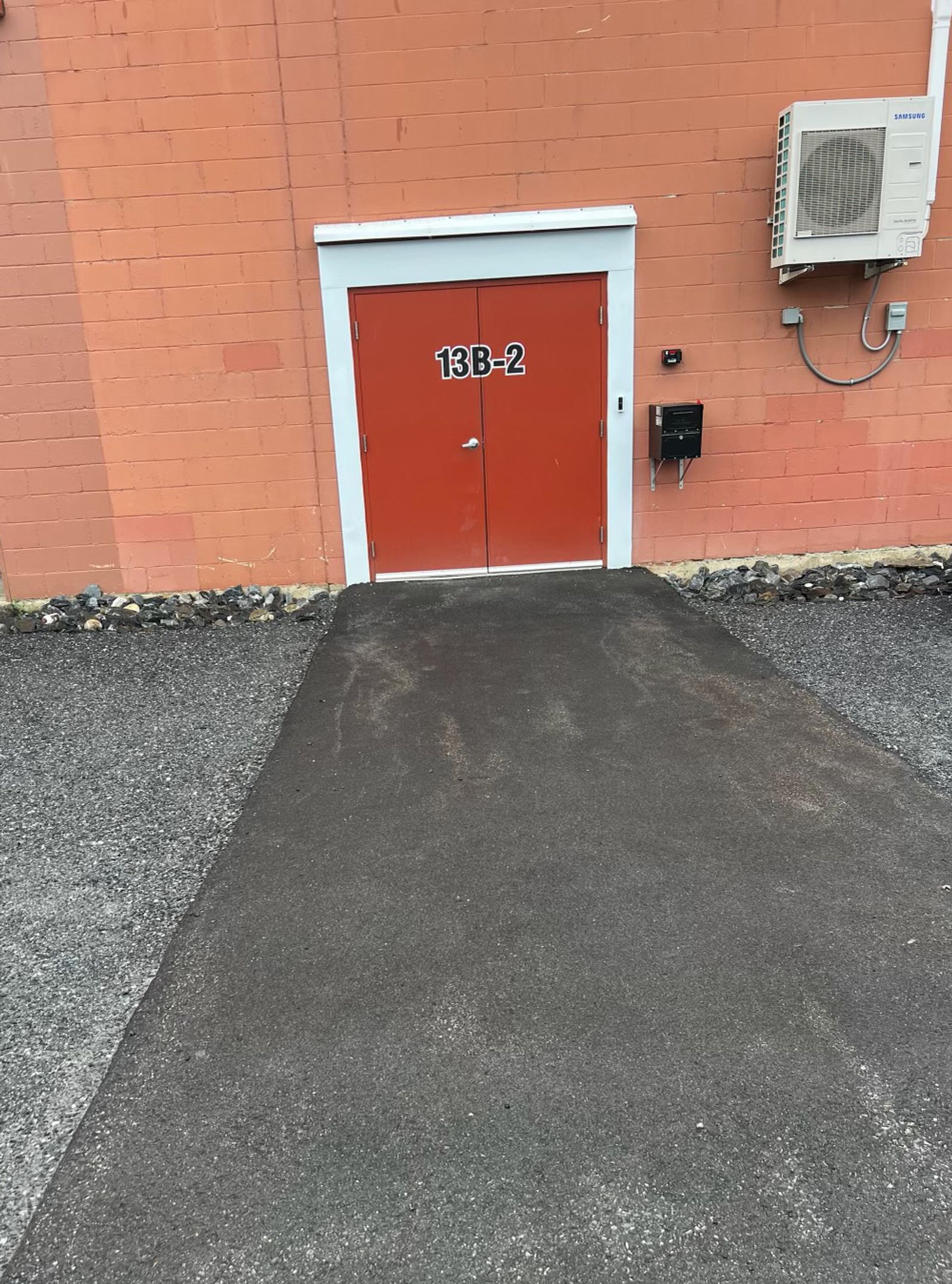 Photo 2 of Industrial/Flex Space For Lease in Elm Plaza